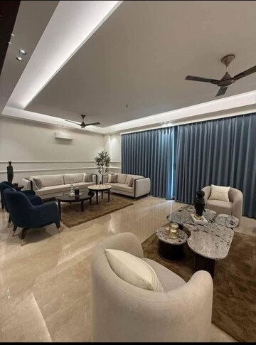 Master Bedroom in 3 BHK Builder Floor at Sector 55 – for Sale