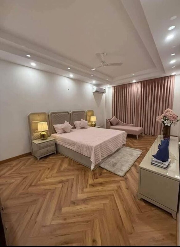 Bedroom, sector 55 3 Bedroom 1800 Sq.Ft. Builder Floor In Sector 55 Gurgaon 10011564