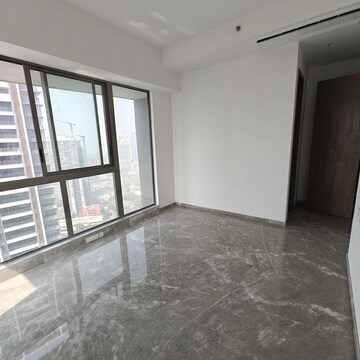 Room in 2 BHK Apartment at Prestige Jasdan Classic, Mahalaxmi – for Rent