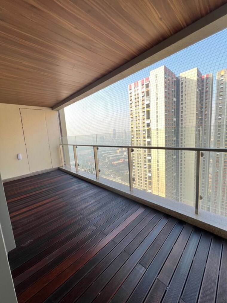 Balcony, lodha-aura 4 Bedroom 1477 Sq.Ft. Apartment In Wadala Mumbai 10011574