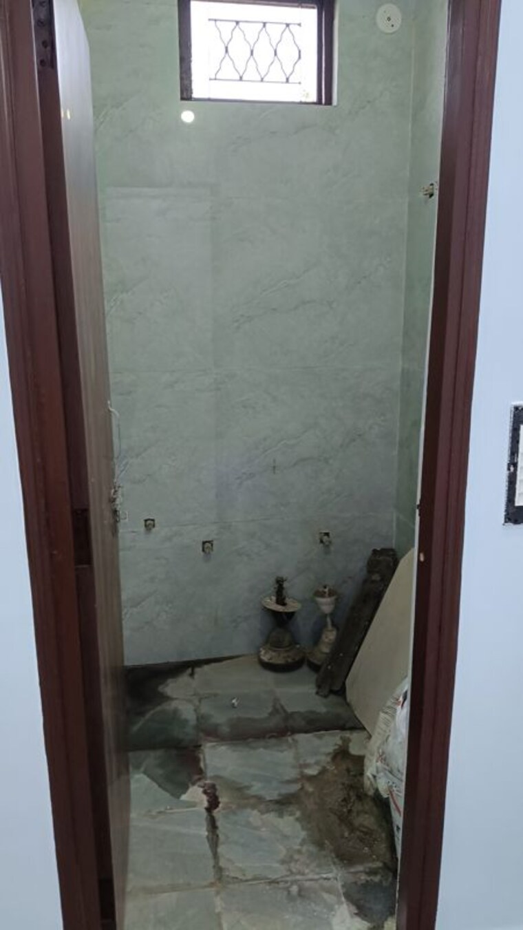 Bathroom, shalimar garden extension ii 2 Bedroom 700 Sq.Ft. Builder Floor In Shalimar Garden Extension ii Ghaziabad 10011575