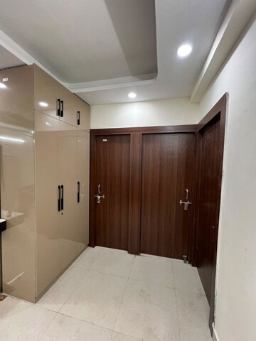 Furnished Amenities in 2 BHK Apartment at Signature Global Prime, Sector 63a – for Rent