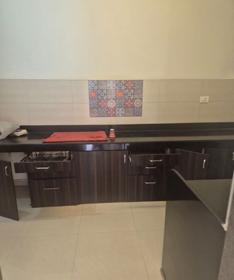 Kitchen, raviraj-citadel-empress 3 Bedroom 1905 Sq.Ft. Apartment In Sopan Baug Pune 10011609