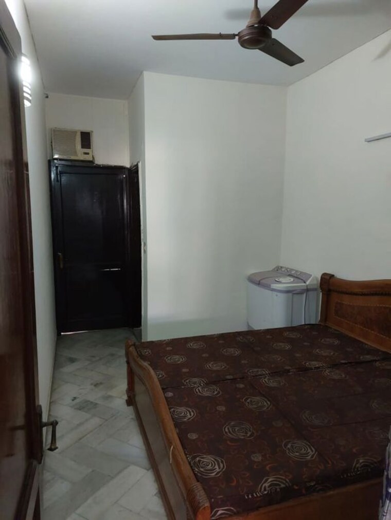 Room, saket 2 Bedroom 1125 Sq.Ft. Builder Floor In Saket Delhi 10011613