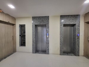 Lift in 2 BHK Apartment at Kakad Paradise Phase 2, Mira Road East – for Rent