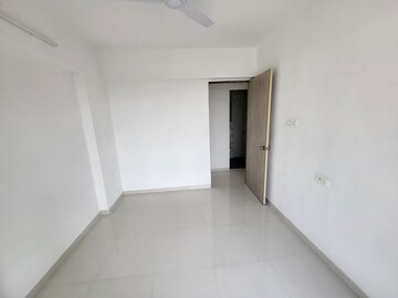 Room in 2 BHK Apartment at Kakad Paradise Phase 2, Mira Road East – for Rent