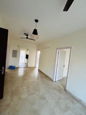 Room in 2.5 BHK Builder Floor at BPTP Astaire Gardens, Sector 70a – for Rent