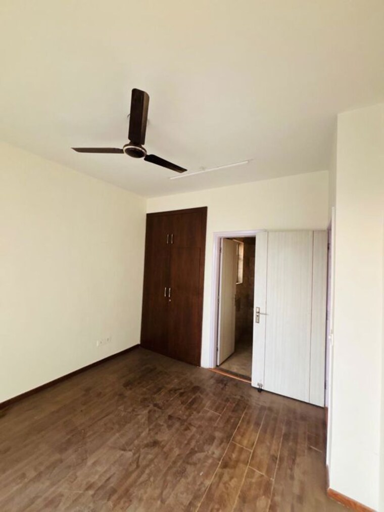 Room, bptp-astaire-gardens 2.5 Bedroom 1050 Sq.Ft. Builder Floor In Sector 70a Gurgaon 10011621