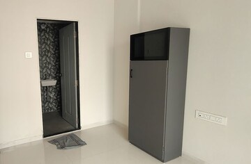 Room in 1 BHK Apartment at Re Form Delta House, Goregaon East – for Rent