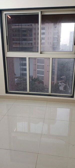 Room in 2 BHK Apartment at Prathmesh Tower Worli, Worli – for Rent