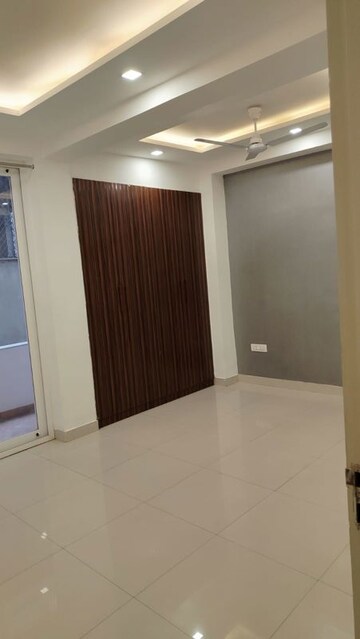 Building Lobby in 3 BHK Builder Floor at Sector 22 – for Rent