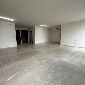 Room in 3 BHK Apartment at Oberoi Sky City, Khande Rao Dongari – for Rent