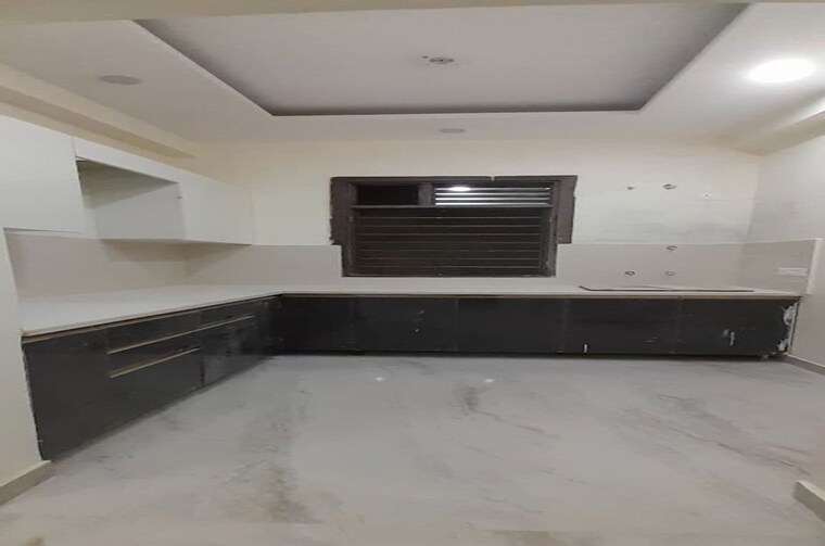 Kitchen, new palam vihar phase 2 3 Bedroom 110 Sq.Yd. Builder Floor In New Palam Vihar Phase 2 Gurgaon 10011660