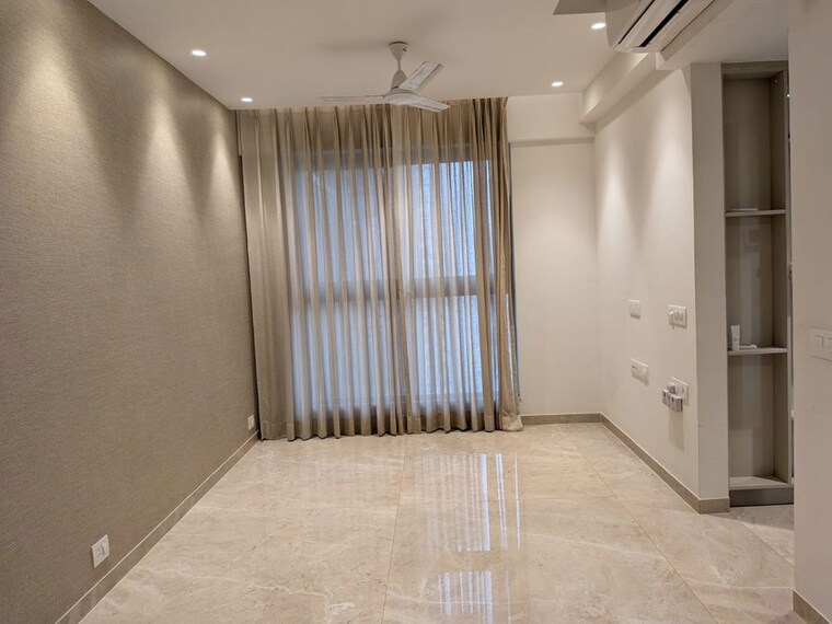 Living Room, hiranandani-regent-hill 1 Bedroom 625 Sq.Ft. Apartment In Powai Mumbai 10011657