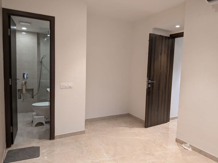 Master Bedroom, hiranandani-regent-hill 1 Bedroom 625 Sq.Ft. Apartment In Powai Mumbai 10011657