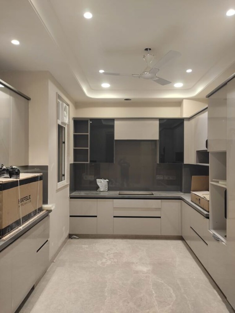 Kitchen, south delhi 4 Bedroom 300 Sq.Yd. Builder Floor In South Delhi Delhi 10009074