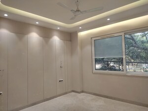 Room in 4 BHK Builder Floor at South Delhi – for Sale