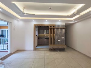 Building Lobby in 3 BHK Builder Floor at Gomti Nagar – for Rent