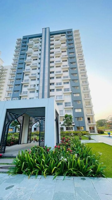 3.5 BHK Apartment – Exterior View View at Experion Capital, Vibhuti Khand - for Sale