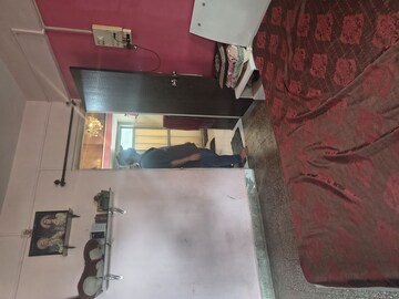 Furnished Amenities in 1 BHK Apartment at Santacruz East – for Rent