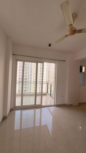 Room in 3 BHK Apartment at Shalimar Belvedere Court, Malesemau – for Sale