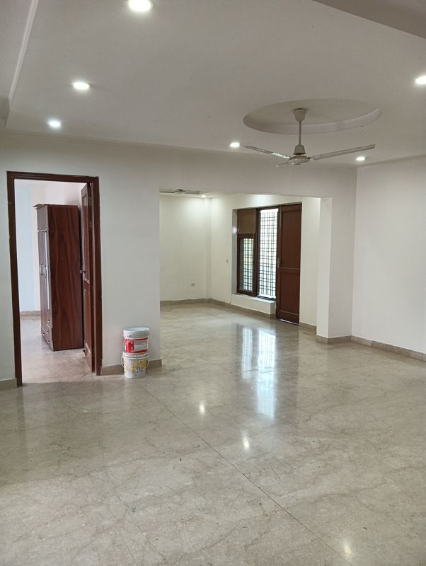 3 BHK + Pooja Room Builder Floor For Rent in Sector 52