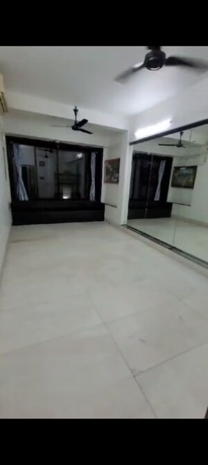 1 BHK Apartment For Rent in Ghatkopar West