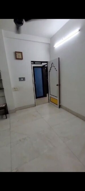 Room in 1 BHK Apartment at Ghatkopar West – for Rent