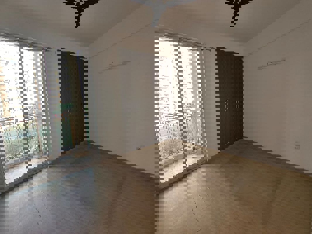 3 BHK 1640 Sq.Ft. Apartment in Emaar Gurgaon Greens