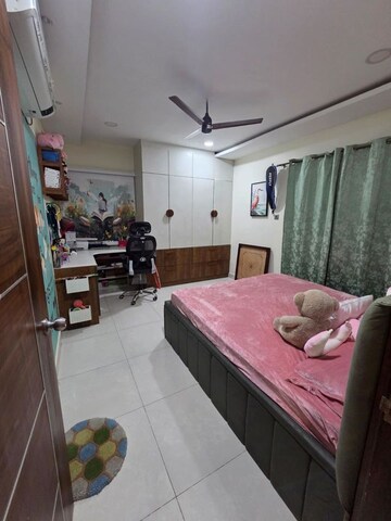 Bedroom in 3 BHK Apartment at Rainbow Vistas, Hi Tech City – for Rent