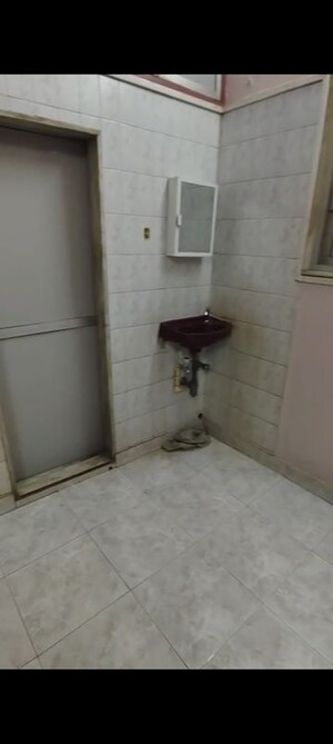 Bathroom in 1 BHK Apartment at Ghatkopar West – for Rent