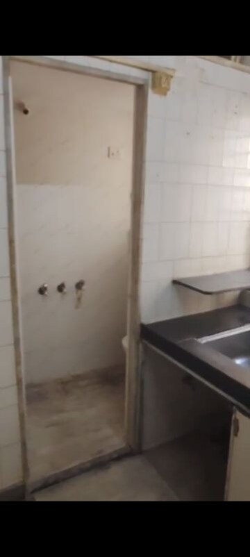Bathroom in 1 BHK Apartment at Ghatkopar West – for Rent