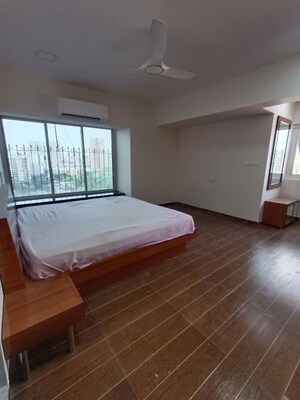 Bedroom in 3 BHK Apartment at Belscot Chs Ltd, Andheri West – for Rent