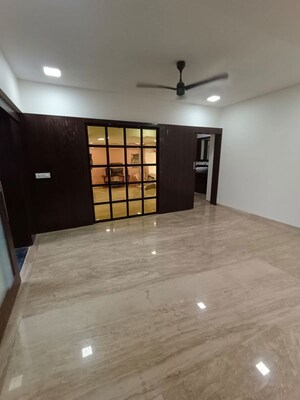 Room in 3 BHK Apartment at Belscot Chs Ltd, Andheri West – for Rent