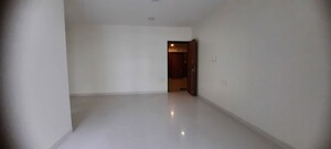 Room in 4 BHK Apartment at Rustomjee Elita, Andheri West – for Sale