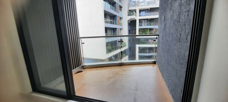 Balcony, rustomjee-elita 4 Bedroom 2500 Sq.Ft. Apartment In Andheri West Mumbai 8329311