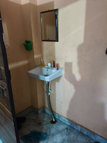 Master Bedroom in 1.5 BHK Builder Floor at New Ashok Nagar – for Rent