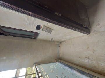 Furnished Amenities in 1.5 BHK Builder Floor at New Ashok Nagar – for Rent