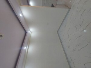 Furnished Amenities in 2.5 BHK Builder Floor at New Ashok Nagar – for Rent