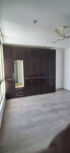 3 BHK Apartment For Rent in Hiranandani Club Meadows