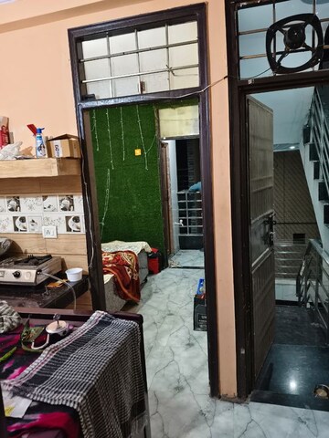 Team Area in 2.5 BHK Builder Floor at New Ashok Nagar – for Rent