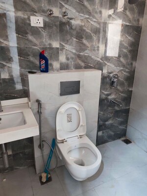 Bathroom in 3 BHK Builder Floor at Gomti Nagar – for Rent