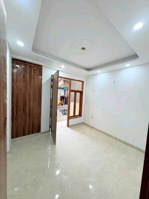 Room in 2 BHK Builder Floor at Palm Residency Chhatarpur, Chattarpur – for Rent