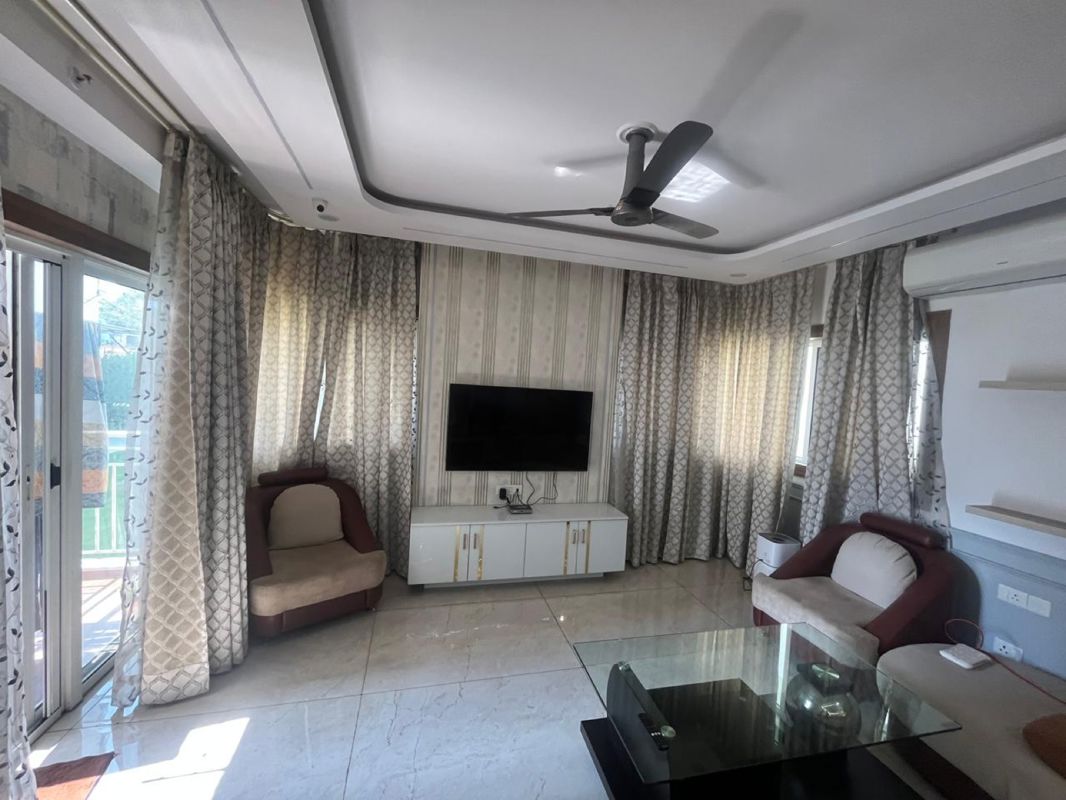 4 BHK + Servant Room,Extra Room Apartment For Rent in Experion Capital
