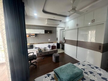 Living Room in 4 BHK Apartment at Experion Capital, Vibhuti Khand – for Rent