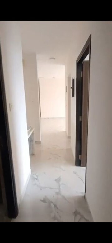 Room in 3 BHK Apartment at Raheja Ridgewood, Goregaon East – for Sale