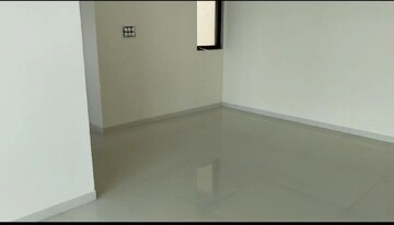 Room in 2 BHK Apartment at Lotus Sky Garden, Malad West – for Rent