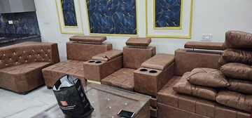 Team Area in 3 BHK Builder Floor at Guru Nanak Enclave, Dhakoli – for Rent