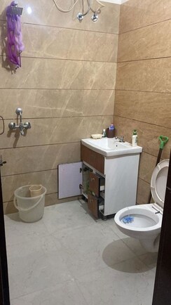 3 BHK Builder Floor For Rent in Guru Nanak Enclave