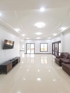 3 BHK + Study Room Builder Floor For Rent in Punjabi Bagh West